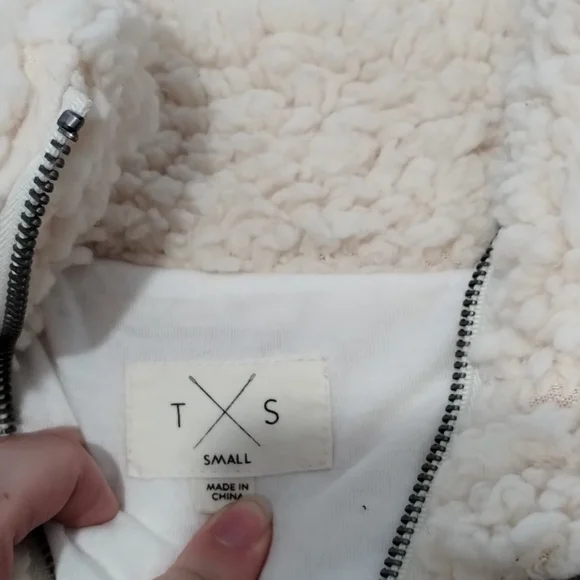 Sherpa soft pullover - Picture 5 of 9